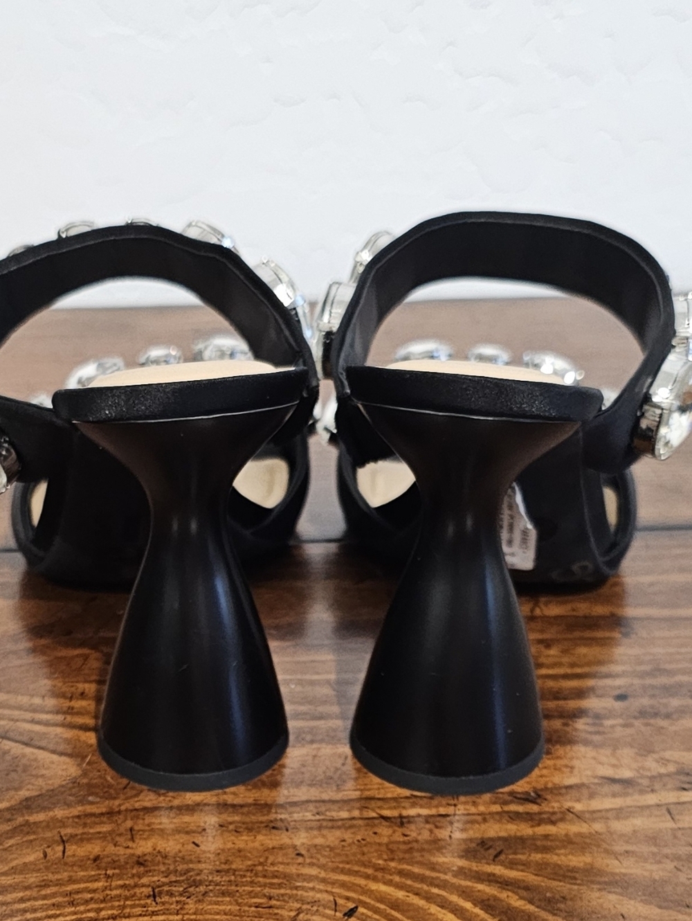 Gianni Bini Women's Black Jewel-Embellished Satin Mule Heels Women's Sz 8 & 10M - Picture 4 of 7